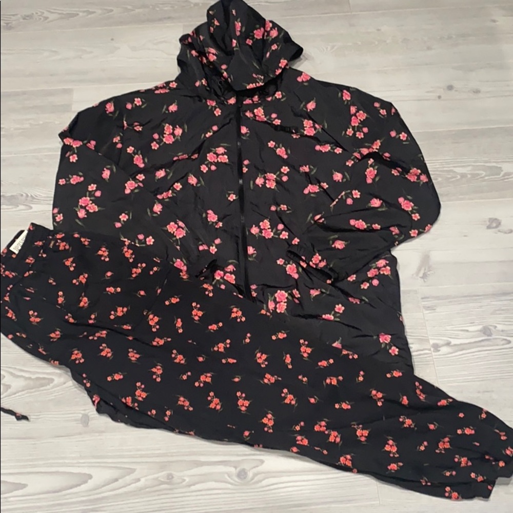 Pink set medium for women